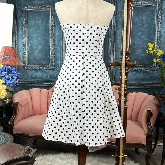 Small flirty polkadot dress, peeking petticoat fun! - Picture 3 of 13